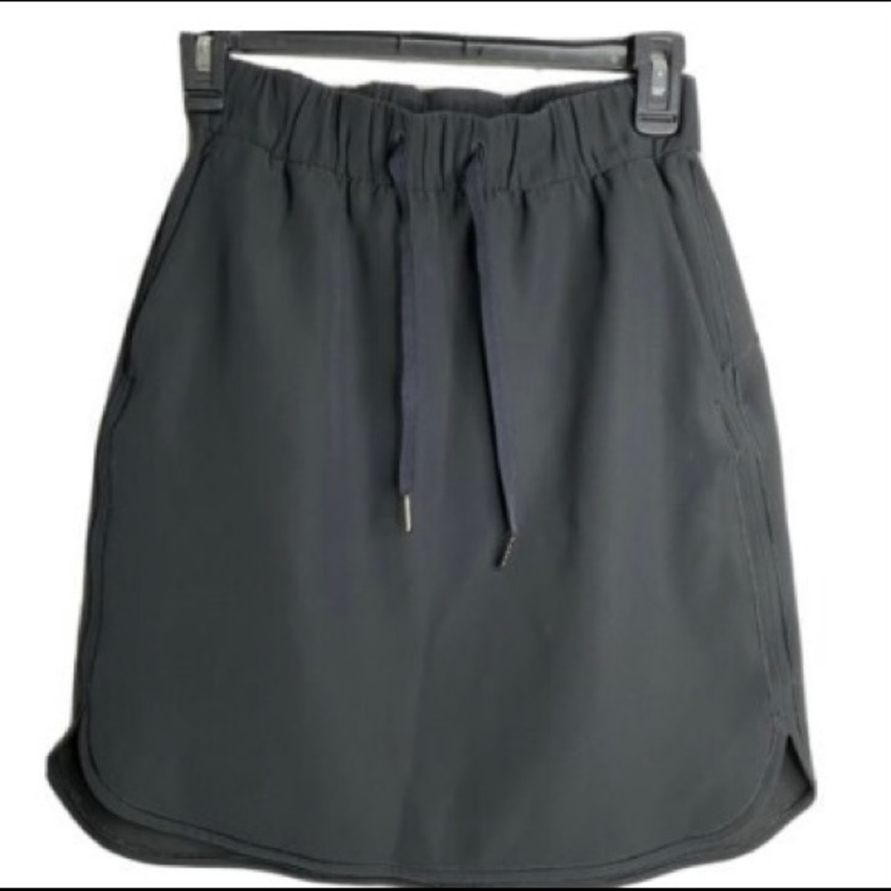 Size 2 Lululemon like new